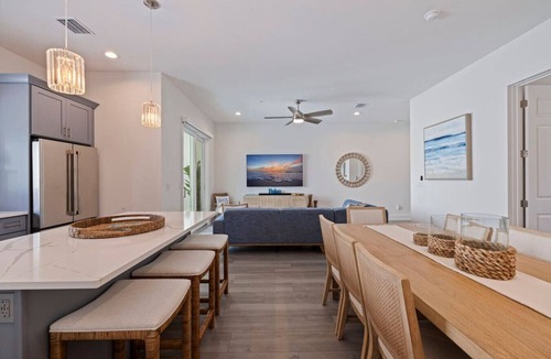 Madeira Beach House | Beachside Bliss | Rooftop Gulf Views & Fun Vibes