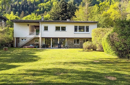 Landskron Apartment | Beautiful apartment for 3 people with WIFI, terrace and pets allowed