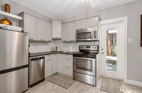 Melbourne Beach Apartment | Beautiful downtown Melbourne Beach renovated apartment one block from the beach!