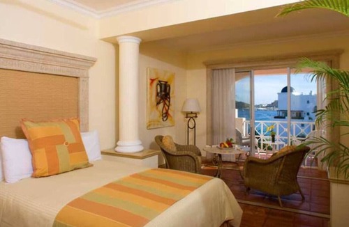 El Medano Ejidal Cabin | Beautiful Pueblo Bonito Rose Resort Junior Suite