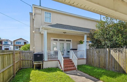 West End Villa | Beautiful Quiet Space in Residential New Orleans
