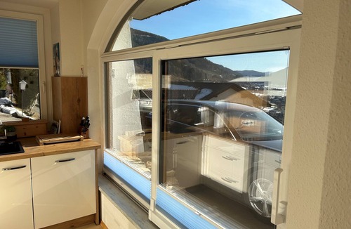 Untertschern Apartment | Beautifully renovated 70 m² modern garden apartment wood-burning fireplace