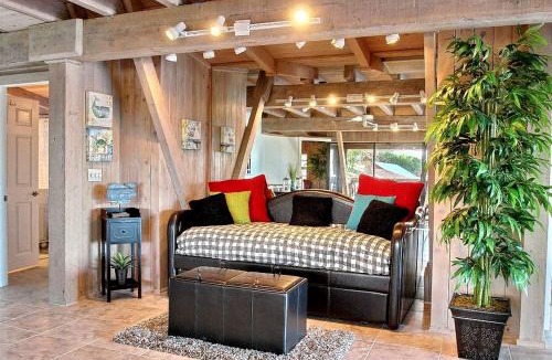 Grant-Valkaria Ski Chalet | Beautifully Decorated Waterfront Chalet Rental in Grant, Florida