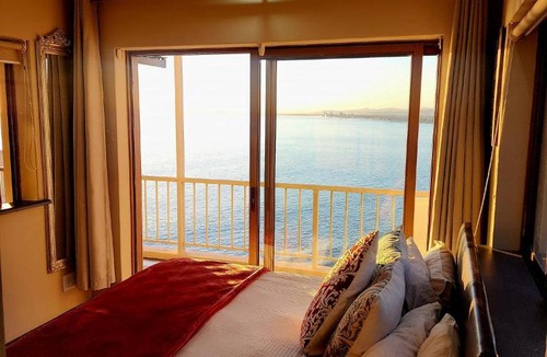 Mountainside Apartment | Bikini Beach Manor