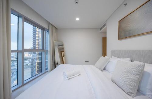 Abu Dhabi Apartment | Bloomfields 3BR - Radiant Viewz 2 - Reem
