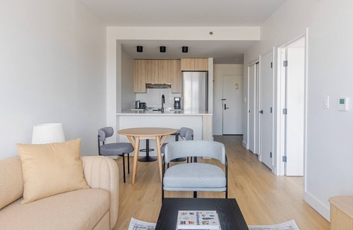 Queens Apartment | Blueground | Long Island City, rooftop BBQ, nr Gantry Plaza State Park