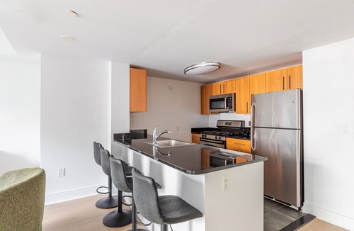 Hunters Point Apartment | Blueground | Long Island City, pool, nr Gantry Plaza