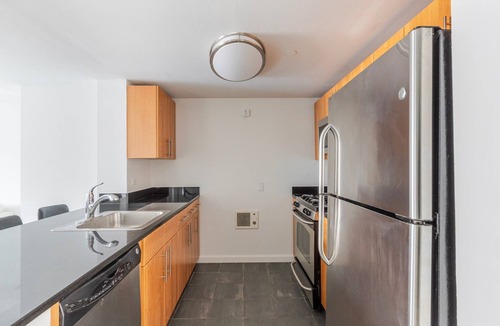 Hunters Point Apartment | Blueground | Long Island City, pool, nr Gantry Plaza