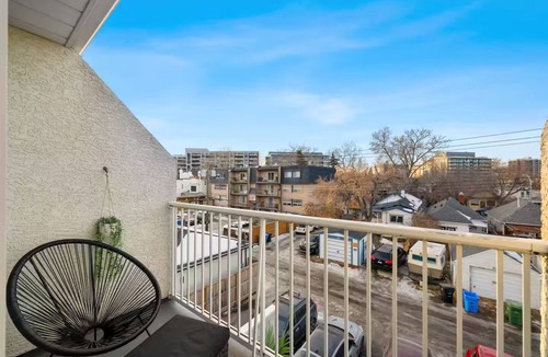 Sunnyside House | *Bow River Views* Spacious Downtown House with Stunning Bow River Views