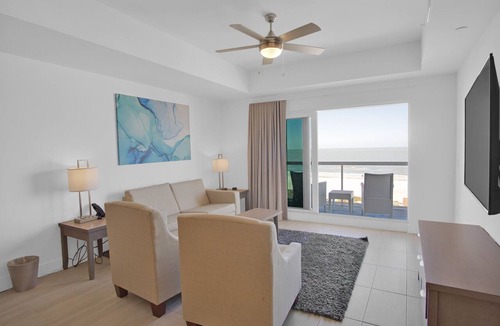 Clearwater Beach Condo | Breathtaking Gulf Facing Condo Hotel Suite