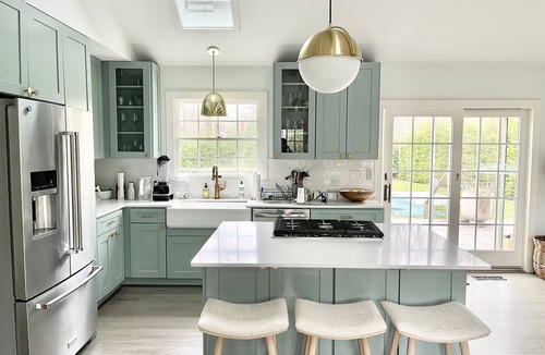 Clearwater Beach House | Bright & Spacious Springs East Hampton Beach Retreat with Private Beach Access