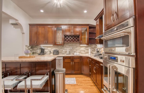 Bushwick Apartment | Bushwick Gem with Spacious King Bed 2 Baths with Modern Kitchen & Steps to Train