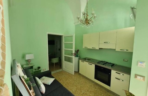 Novoli House | "Buttons and zippers" suite with bedroom, living room, bathroom. garden with hydro tub