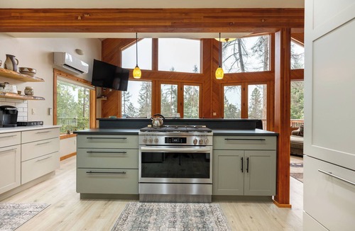 Lakeside House | Cathedral in the Pines near Flathead Lake, 3000 Sq Ft