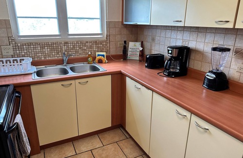 La Mela Condo | Cayo del Sol -Your gateway to tranquility and beach bliss. 3bdr/2bath near Buye