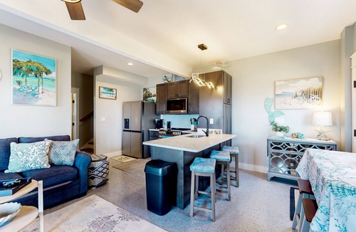 Colington Harbour Condo | CH67D: Bay Dream, Bay-view 1BR with outdoor shower and fishing access
