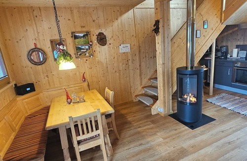 Bad Sankt Leonhard im Lavanttal Ski Chalet | CHALET CHESETTA Mountain cabin—dogs welcome—at 1,600 m, with a sauna, hot tub, balcony.
