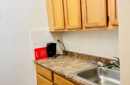 Koreatown Apartment | Charming 2-bedroom apartment in delightful New York with WiFi, AC