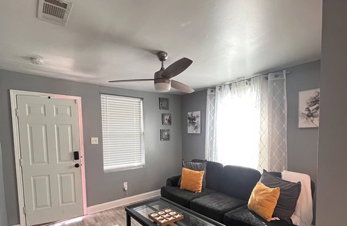 Kenner - Louis Armstrong International Airport House | Charming 2-bedroom townhome 5 mins from Airport