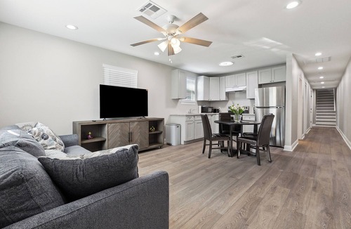 Milneburg House | Charming 3-bedroom house in vibrant New Orleans with WiFi, AC & Large Back Yard
