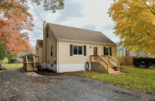 North Haven House | Charming 4-bedroom house in North Haven welcomes your stay