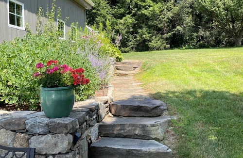 Roxbury Apartment | Charming Country Loft in Roxbury—Private & Serene! Escape to Litchfield Hills!