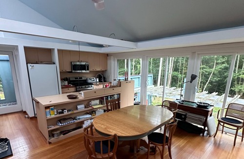 Clinton House | Charming country retreat. Minutes away from the beach! A perfect getaway!