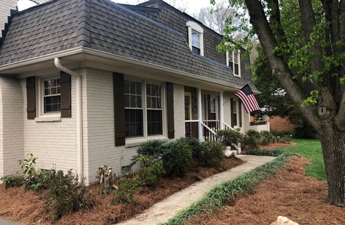 Charlotte Apartment | Charming studio apartment in Charlotte complete withTV and WiFi Close to uptown