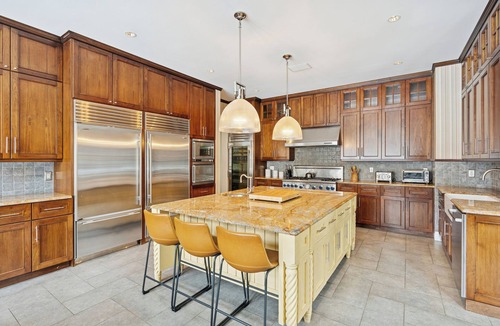 Water Mill House | Chic Hamptons Retreat in Watermill with Tennis, Pool, Spa, Steam Room, and Gym