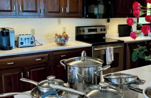 Town of Lloyd House | Classic Hudson Riverfront Home & Pool with Spectacular View