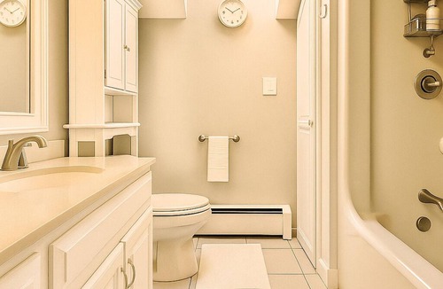 Northwest Harwinton Bed & Breakfast | Clean Cozy Modern Private Guest Room