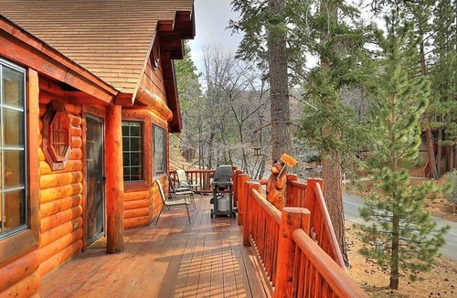 Upper Moonridge House | Columbine Oak Retreat- Log Style Cabin W/Spa