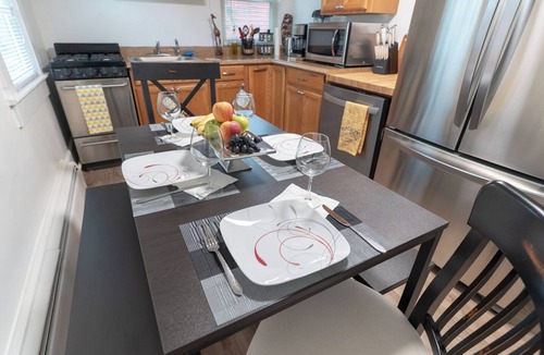 Croton-on-Hudson Apartment | Comfortable 2bd - Convenience & Style - 45min to NYC - Great Food