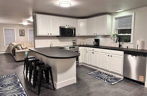 Federal Hill Apartment | Comfortable 2BR, Parking, Walk to Federal Hill — Providence's Best Neighborhood