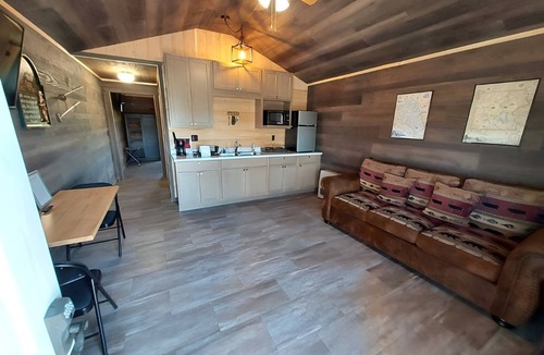 Anaconda Cabin | Convenient Cabin with Kitchenette - Enjoy Bike Trails to Copper Mountains