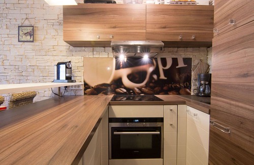 Val Claret Apartment | Cosy apartment for 6 people with WIFI, TV and terrace
