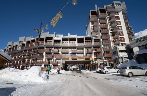 Val Claret Apartment | Cosy apartment for 6 people with WIFI, TV and terrace