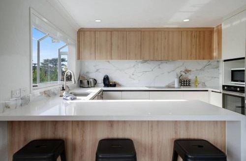 Greenlane - Ellerslie House | Cosy Mt Wellington 5BR Home with Air-Con - Parking