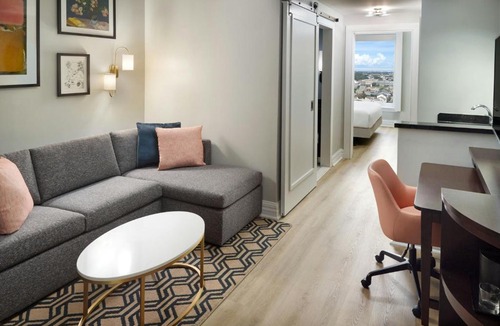 French Quarter Hotel | Courtyard by Marriott New Orleans French Quarter/Iberville