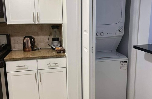 Queens Apartment | Cozy 1-bedroom apartment in pleasant Queens with AC and gym,30 min to manhattan
