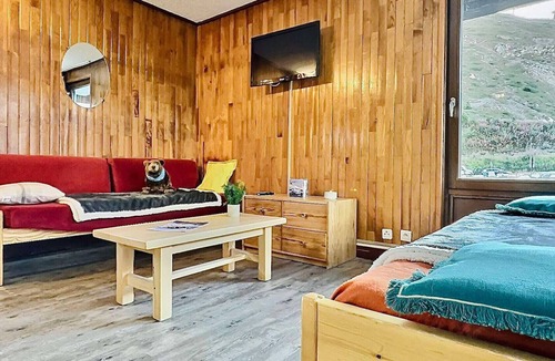 Val Claret Apartment | Cozy 2-room apartment for 5 in Tignes, close to slopes and shops