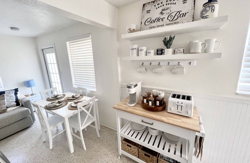 Ormond-by-the-Sea House | Cozy Crab House, Beachside, Walk to Beach & River, Coffee Bar & Fire Pit