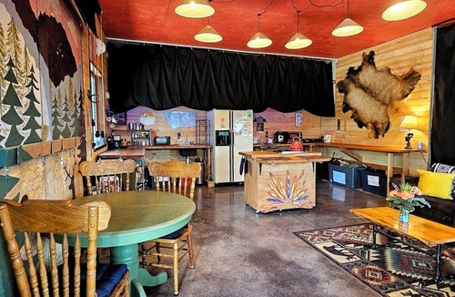 Missoula Cabin | Cozy Glamping Cabin. Near Missoula, Montana