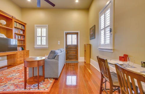 Uptown Historic District Apartment | Cozy New Orleans Getaway Near Magazine Street!
