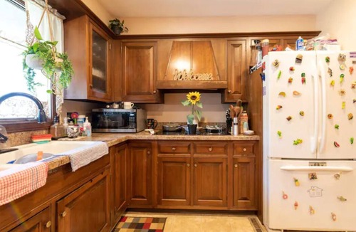 Hamden House | Cozy, relaxed 1 master King room & 1 master Queen room