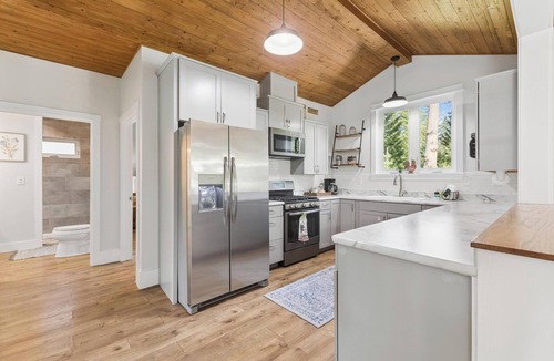 Martin City House | Cozy, Super Clean Farm Cottage w/Hot Tub – 10 Min to Glacier National Park