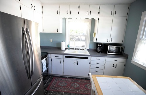 Rockford House | Cute Cape Cod House Close to Everything in Rockford!