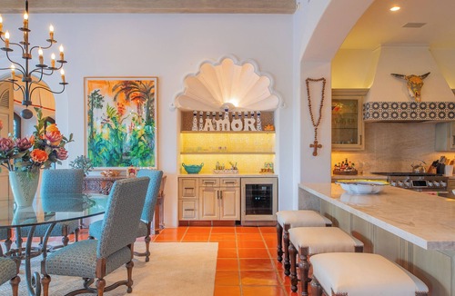 Palmilla Villa | Del Mar Villa, Spa, Gym & Steps from Swimmable Beach — Chef & Butler Incl.