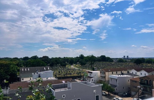 West Side Apartment | DESIGNER 2BR/2BA RETREAT | 15 MIN TO METLIFE STADIUM | EASY NYC