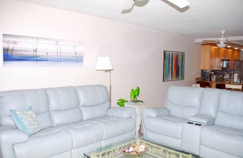 Cocoa Beach Condo | DIRECT OCEANFRONT NOW RENTING SUMMER FALL AND WINTER! BEAUTIFUL OCEANFRONT VIEW!